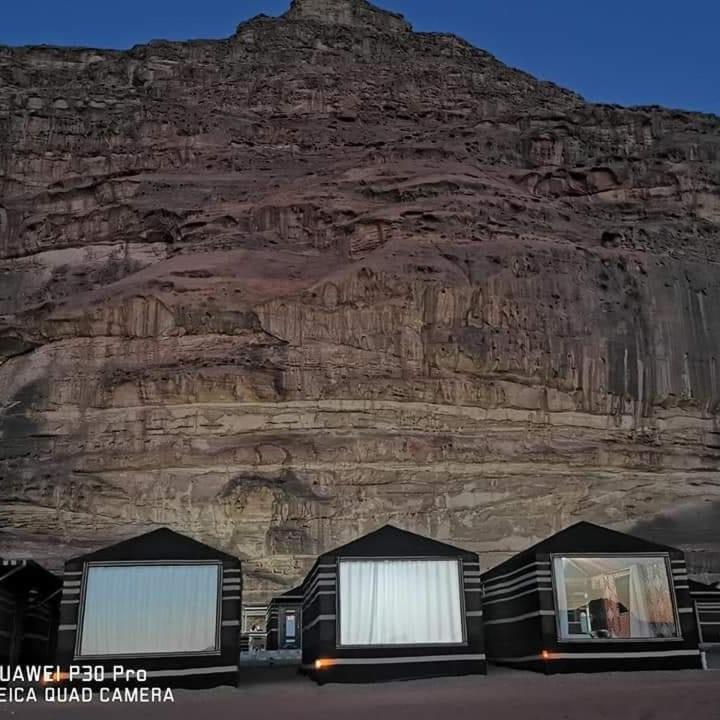 Wadi Rum Star Wars Camp Екстер'єр фото